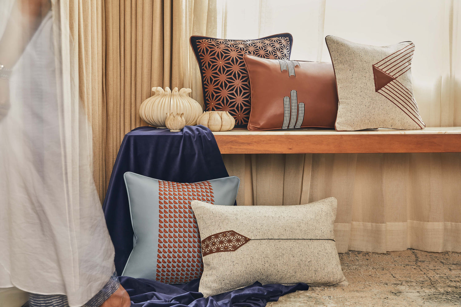 Geometric Design Cushion Cover