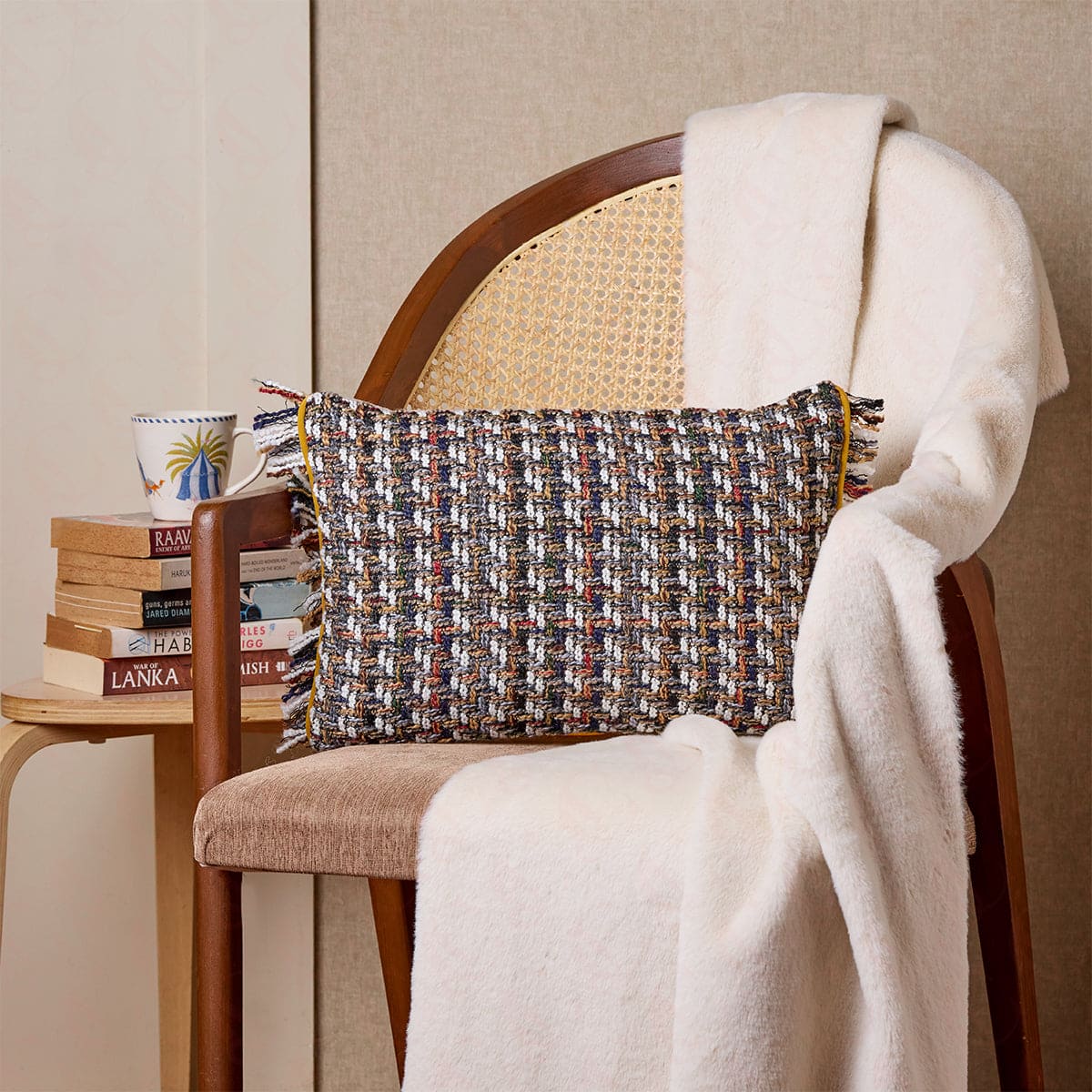 Frayla Cushion Cover