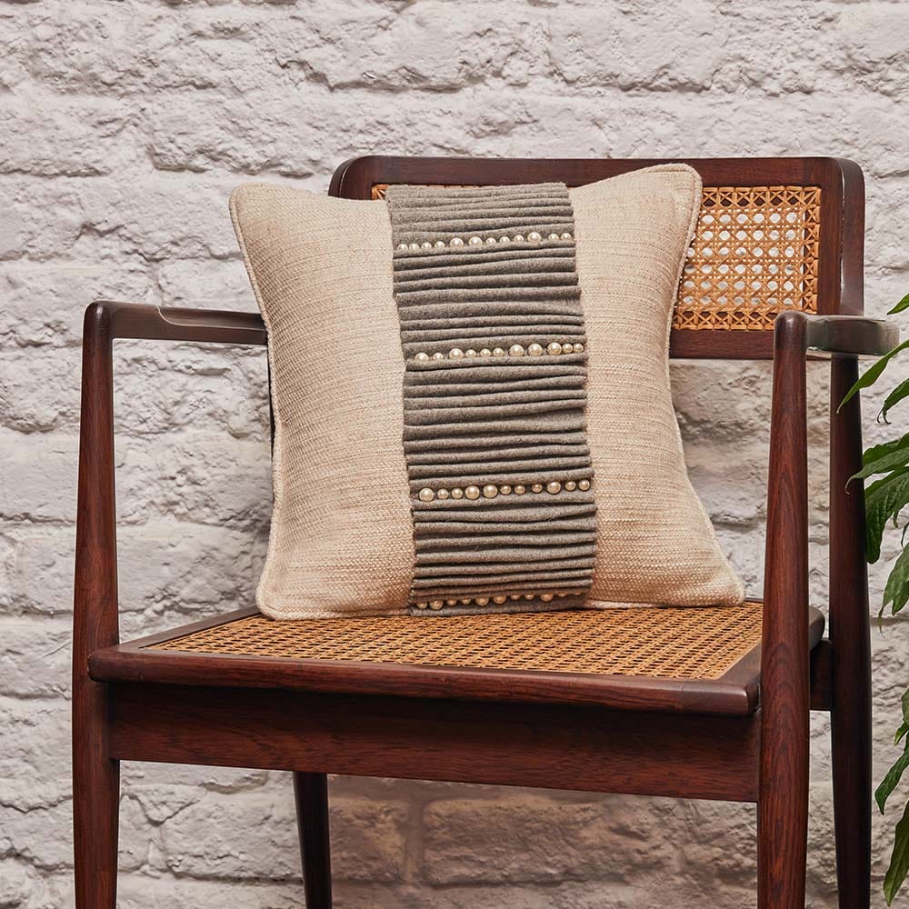 Pearl Pinch Cushion Cover