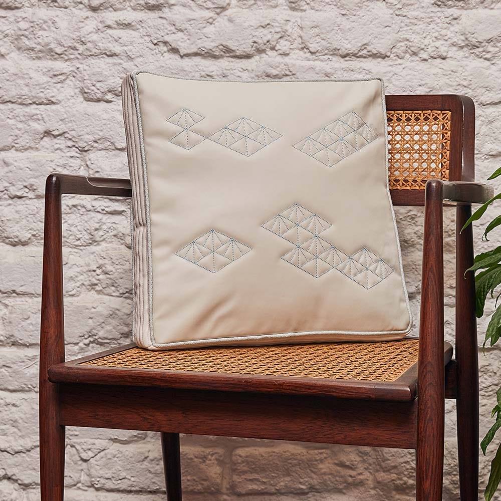Majime Cushion Cover